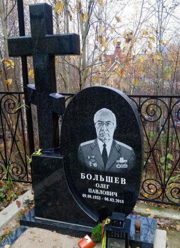 Эксклюзивный памятник из гранита ЭП-10