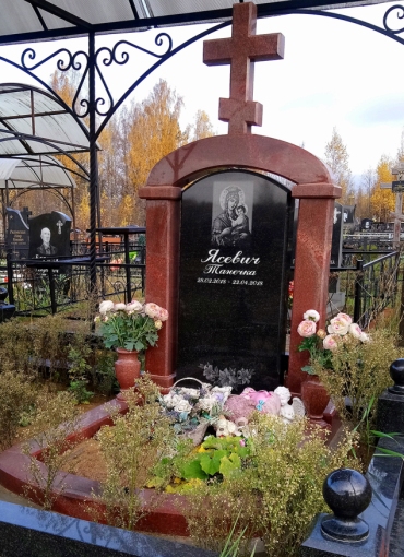 Эксклюзивный памятник из гранита ЭП-4